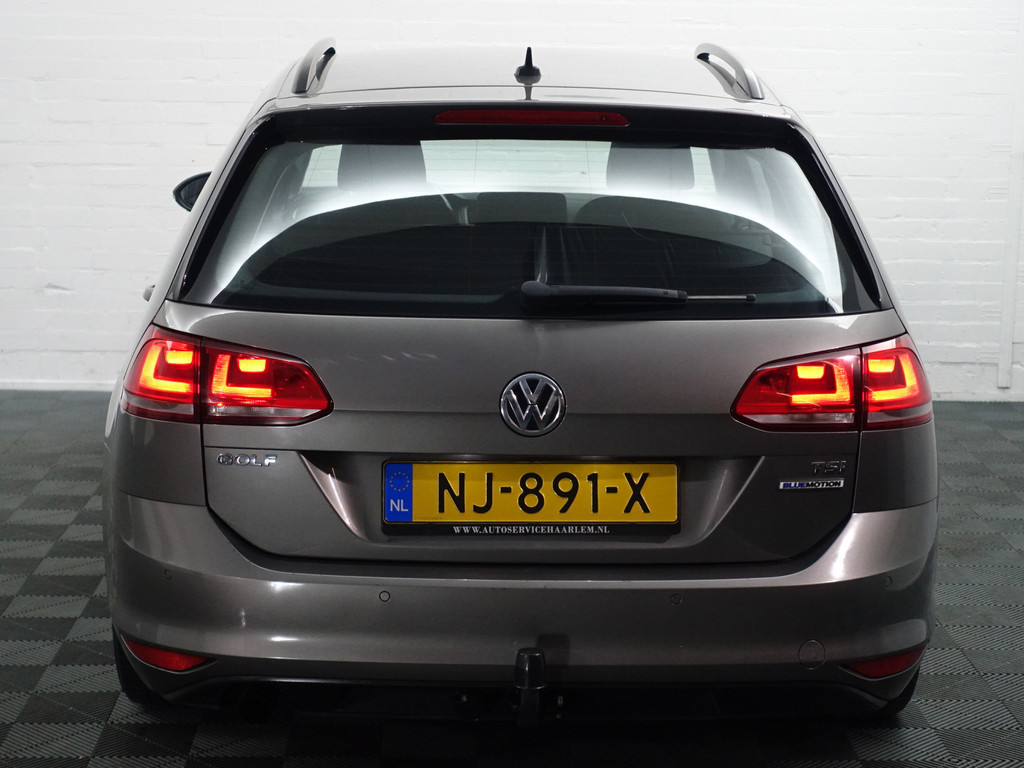 
Volkswagen GOLF Variant 1.0 TSI Highline- Park Assist, Navi, Carplay, Clima, Cruise vol									