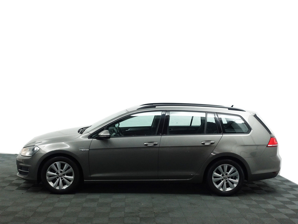
Volkswagen GOLF Variant 1.0 TSI Highline- Park Assist, Navi, Carplay, Clima, Cruise vol									