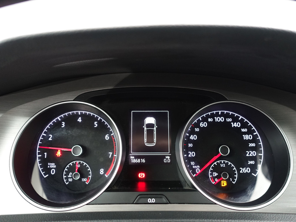 
Volkswagen GOLF Variant 1.0 TSI Highline- Park Assist, Navi, Carplay, Clima, Cruise vol									