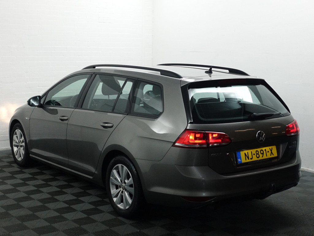 
Volkswagen GOLF Variant 1.0 TSI Highline- Park Assist, Navi, Carplay, Clima, Cruise vol									