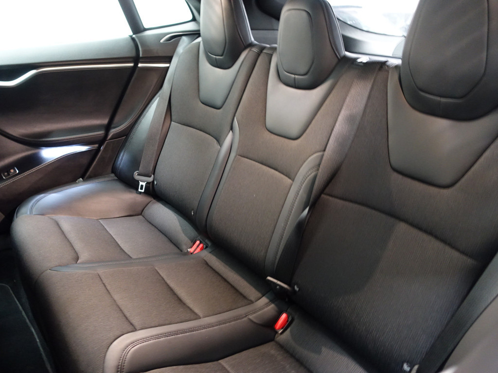 
Tesla Model S 75D Performance Pack Panodak, Enhanced Autopilot, Premium Connectivity, Autopilot 2.5, Luchtvering vol									