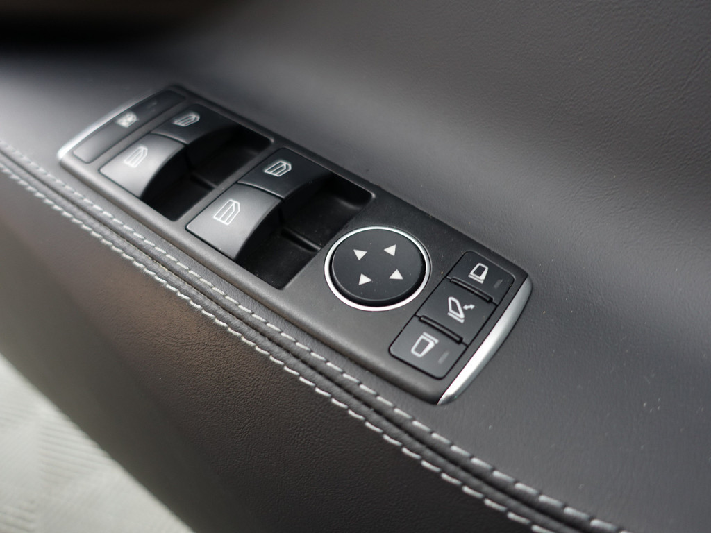 
Tesla Model S 75 Performance Aut- Panodak, Park Pilot 2.0, Xenon Led, Memory, Sport Leder Interieur vol									