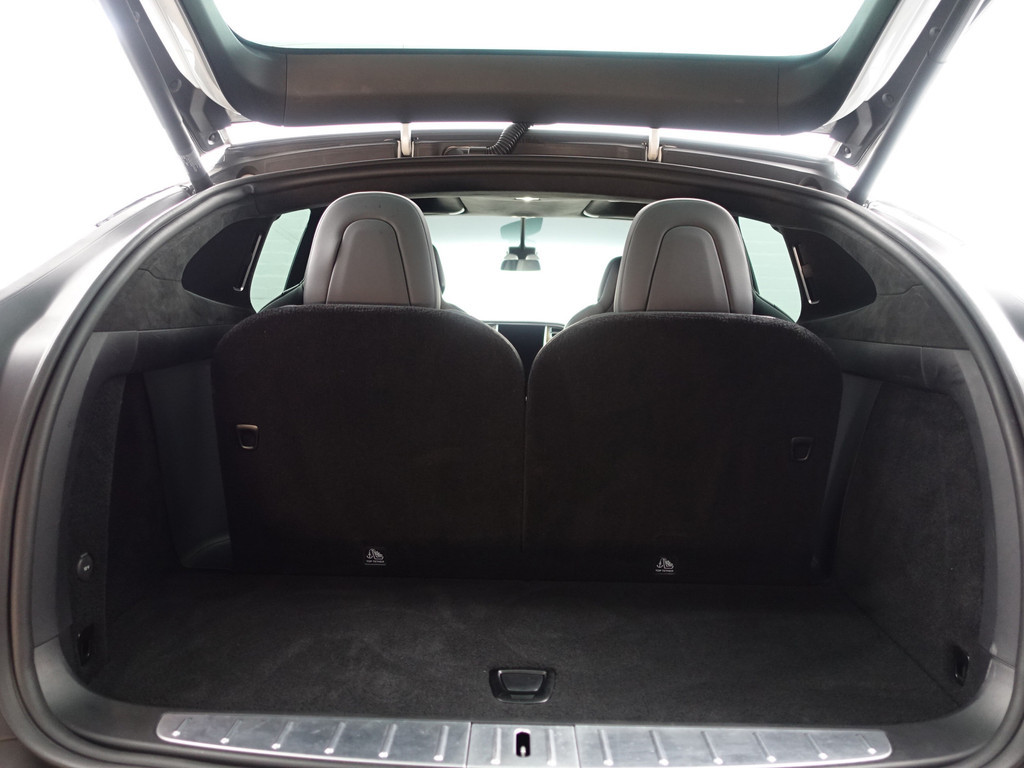 
								Tesla Model X 90D Performance Black Pack- 6 Pers, Auto Pilot, Memory, Trekhaak, Rijhoogte verstelbaar vol									