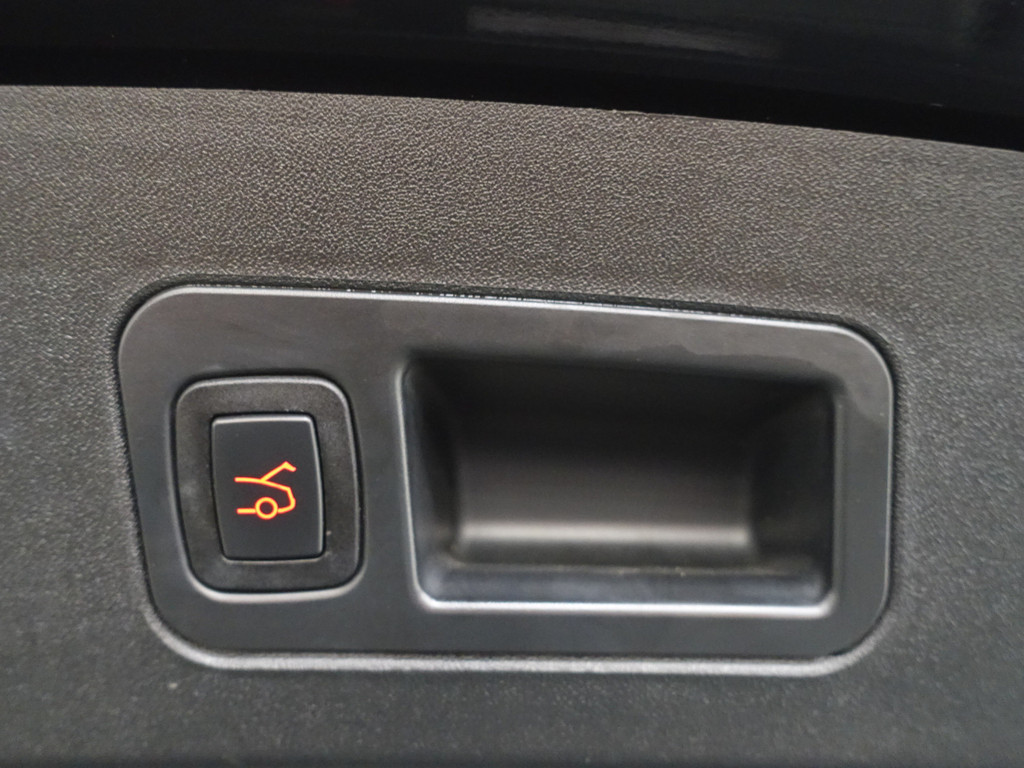 
Tesla Model S 75 320Pk Performance S Black Pack- Panodak, Enhanced Autopilot, Premium Connectivity, Sfeerverlichting, Alcantara Inleg vol									