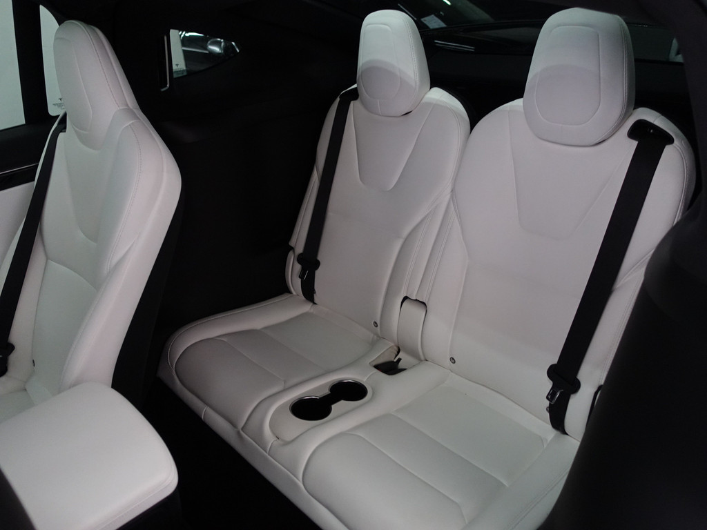 
Tesla Model X 100D Performance 6 Pers Aut- Autopilot 2.5, Luchtvering, Stuurverwarming, Premium connectivity, Alcantara Pakket vol									
