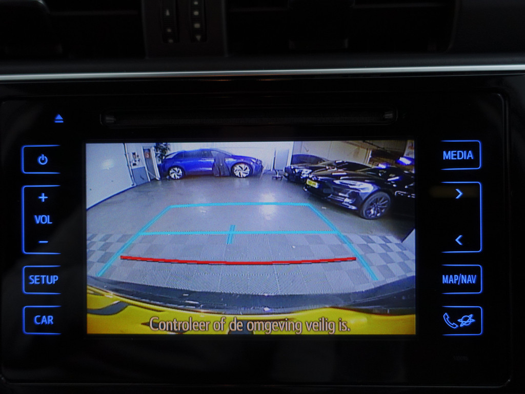 
Toyota Auris Touring Sports 1.8 Hybrid Dynamic Aut- Comfort Interieur, Camera, Navi, Cruise, Clima, Lane Assist vol									