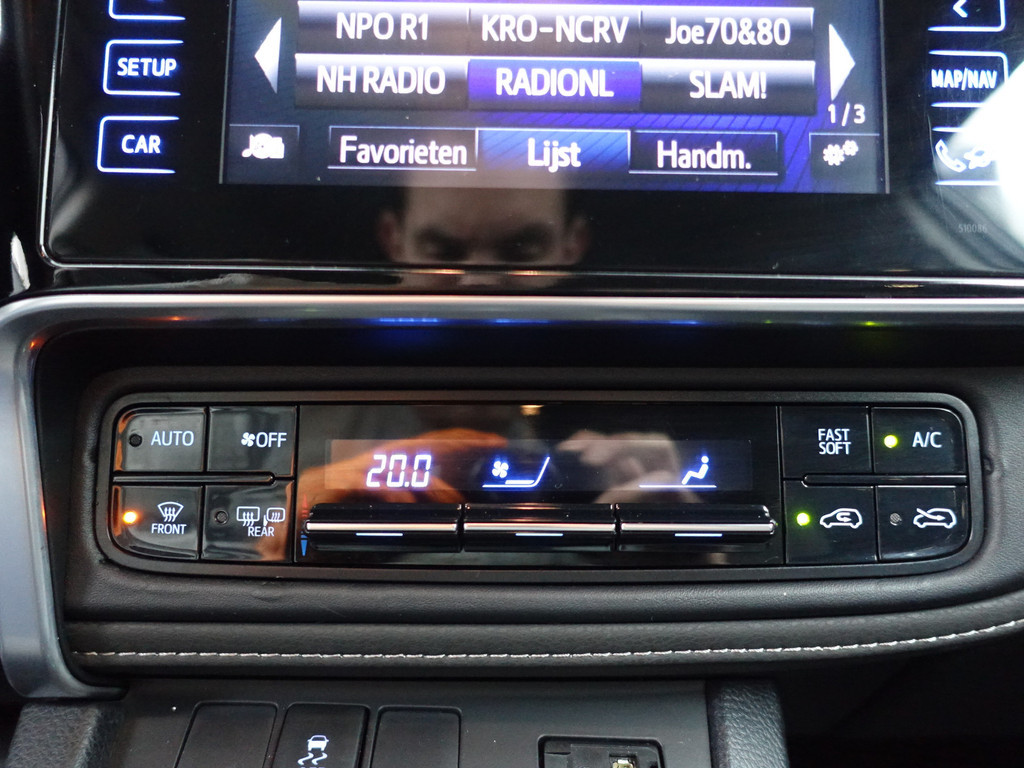 
Toyota Auris Touring Sports 1.8 Hybrid Dynamic Aut- Comfort Interieur, Camera, Navi, Cruise, Clima, Lane Assist vol									