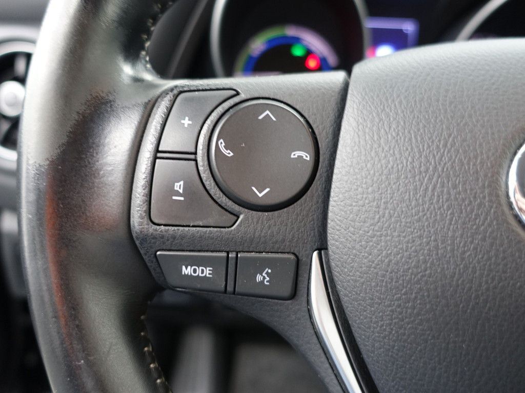 
Toyota Auris Touring Sports 1.8 Hybrid Dynamic Aut- Comfort Interieur, Camera, Navi, Cruise, Clima, Lane Assist vol									