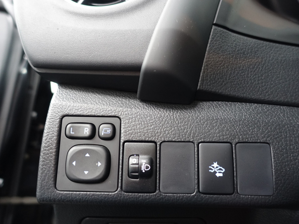 
Toyota Auris Touring Sports 1.8 Hybrid Dynamic Aut- Comfort Interieur, Camera, Navi, Cruise, Clima, Lane Assist vol									