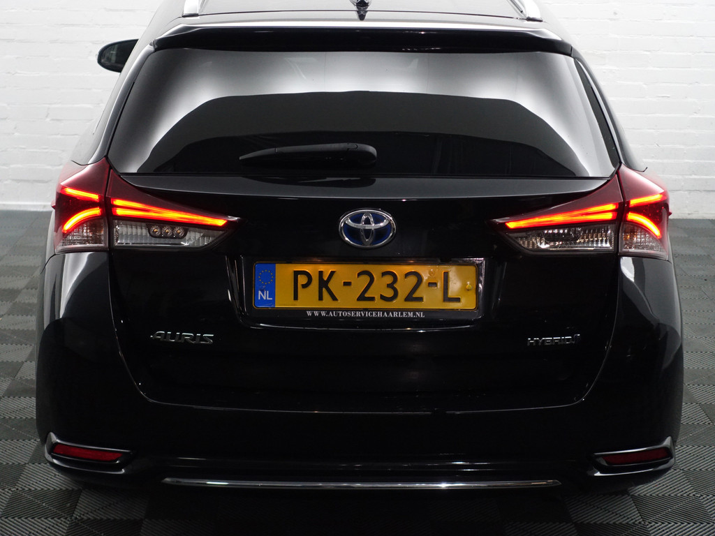 
Toyota Auris Touring Sports 1.8 Hybrid Dynamic Aut- Comfort Interieur, Camera, Navi, Cruise, Clima, Lane Assist vol									