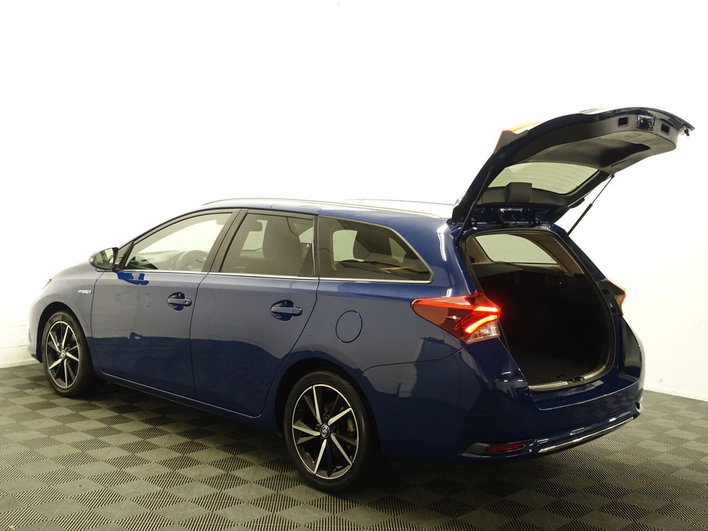 
Toyota Auris Touring Sports 1.8 Hybrid Dynamic Aut- Lane Assist, Navi, Camera, Clima, Park Assist, Cruise vol									