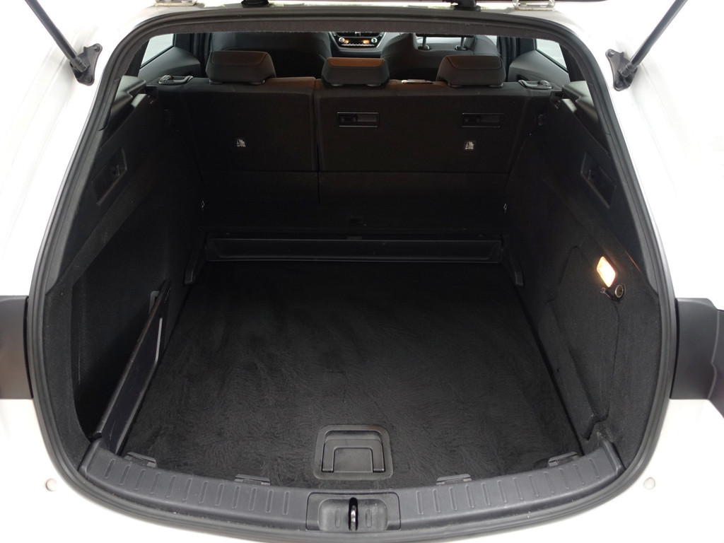 
Toyota Corolla Touring Sports 2.0 Hybrid Business Plus Aut- Ada Cruise, Lane Assist, Xenon Led, Camera, Stoelverwarming, Navi, Comfort Interieur vol									