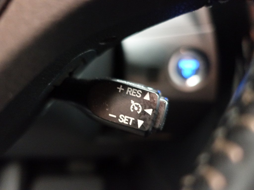 
Toyota Auris Touring Sports 1.8 Hybrid Dynamic Aut- Lane Assist, Navi, Camera, Clima, Park Assist, Cruise vol									