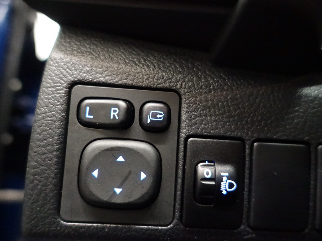 
Toyota Auris Touring Sports 1.8 Hybrid Dynamic Aut- Lane Assist, Navi, Camera, Clima, Park Assist, Cruise vol									