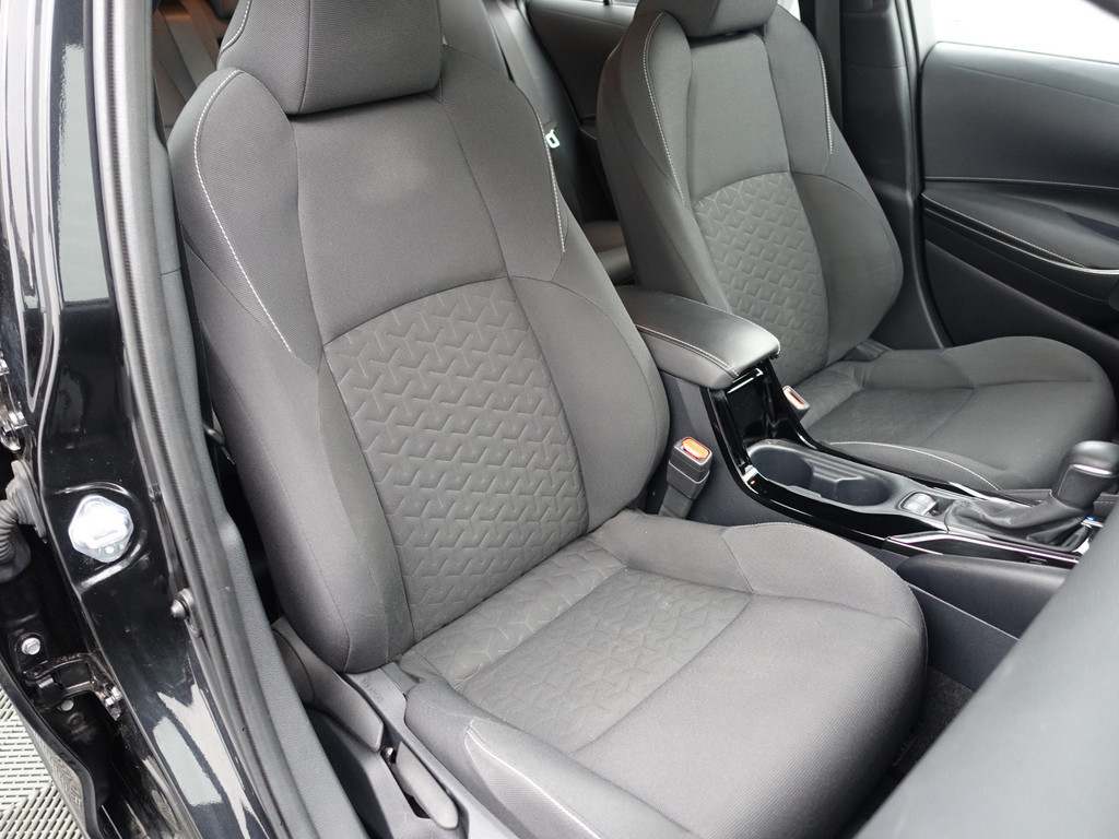 
Toyota Corolla Touring Sports 1.8 Hybrid Business Intro Head Up, Camera, Navi, Stoellverwarming, Clima, Comfort Interieur vol									