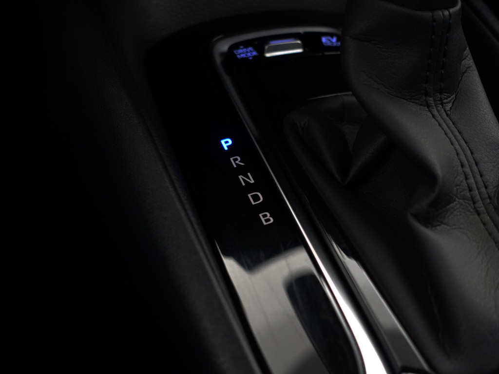 
Toyota Corolla Touring Sports 1.8 Hybrid Active Aut- Camera, Park Assist, Led, Ada Cruise, Clima, Trekhaak vol									