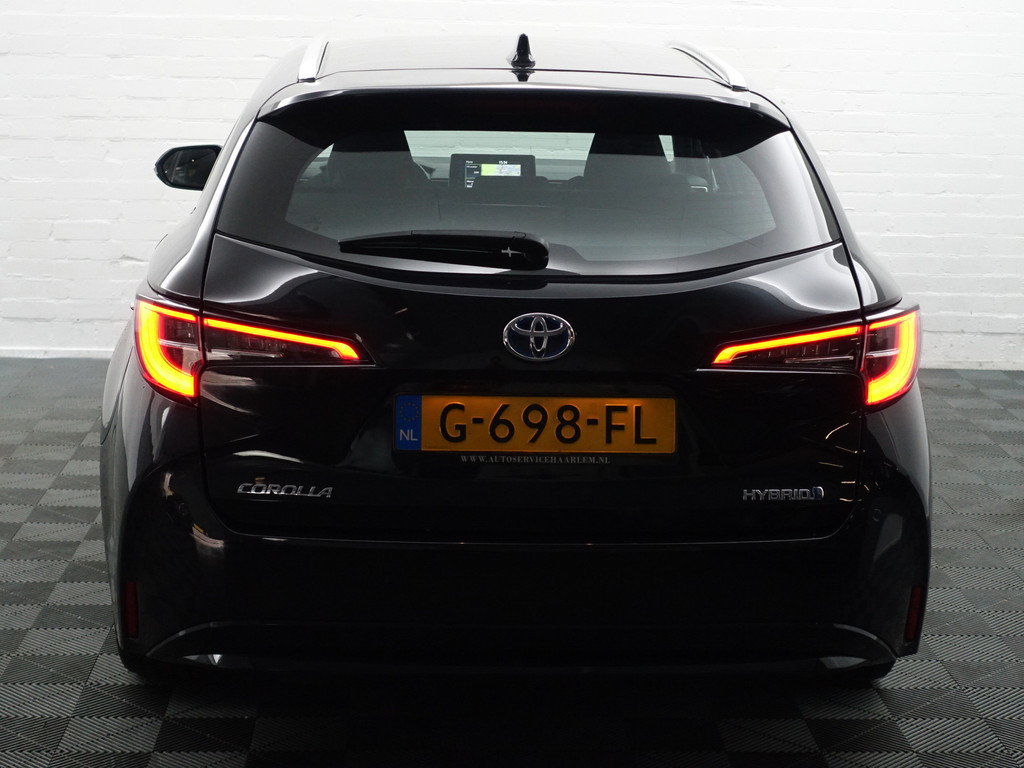 
Toyota Corolla Touring Sports 1.8 Hybrid Business Intro Head Up, Camera, Navi, Stoellverwarming, Clima, Comfort Interieur vol									