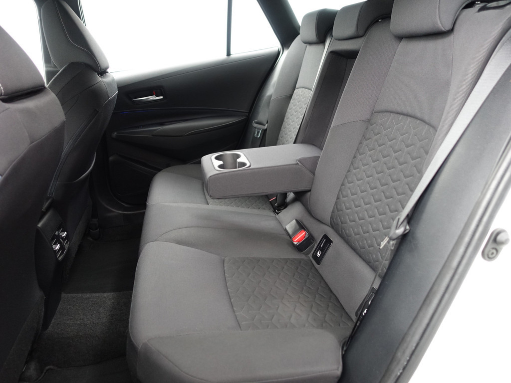 
Toyota Corolla Touring Sports 1.8 Hybrid Executive Aut- Head Up, Virtual cockpit, Stoelverwarming, Carplay, Park Pilot, Park Assist, Camera vol									