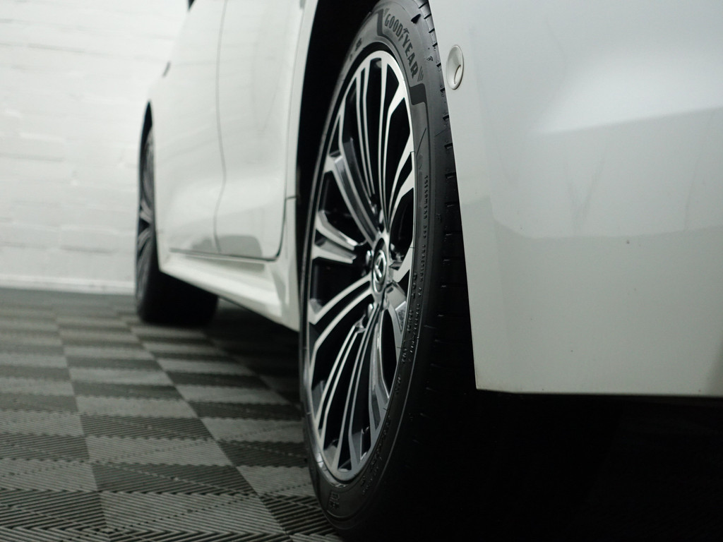 
Toyota Corolla Touring Sports 1.8 Hybrid Executive Aut- Head Up, Virtual cockpit, Stoelverwarming, Carplay, Park Pilot, Park Assist, Camera vol									