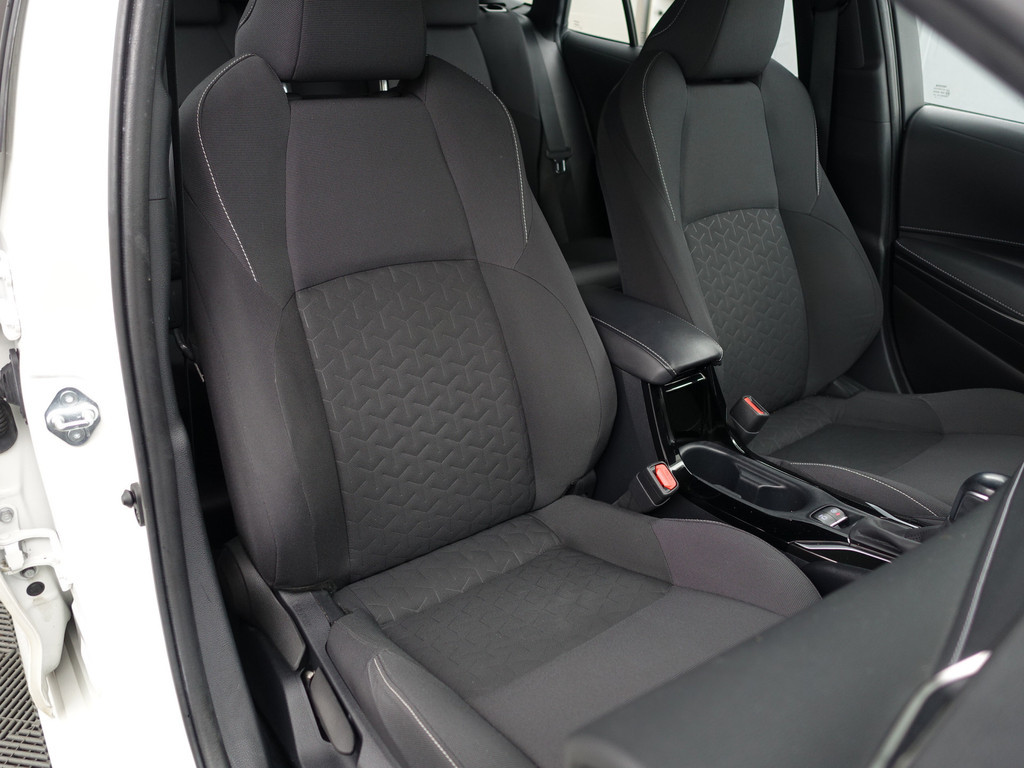 
Toyota Corolla Touring Sports 1.8 Hybrid Executive Aut- Head Up, Virtual cockpit, Stoelverwarming, Carplay, Park Pilot, Park Assist, Camera vol									