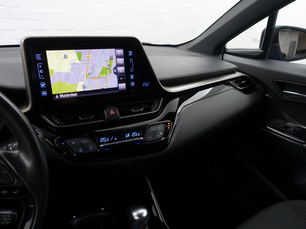 
								Toyota C-HR 1.8 Hybrid Dynamic Sport+ Aut- Two Tone, Camera, Xenon Led, Ada Cruise, Stoelverwarming, Comfort Interieur vol									