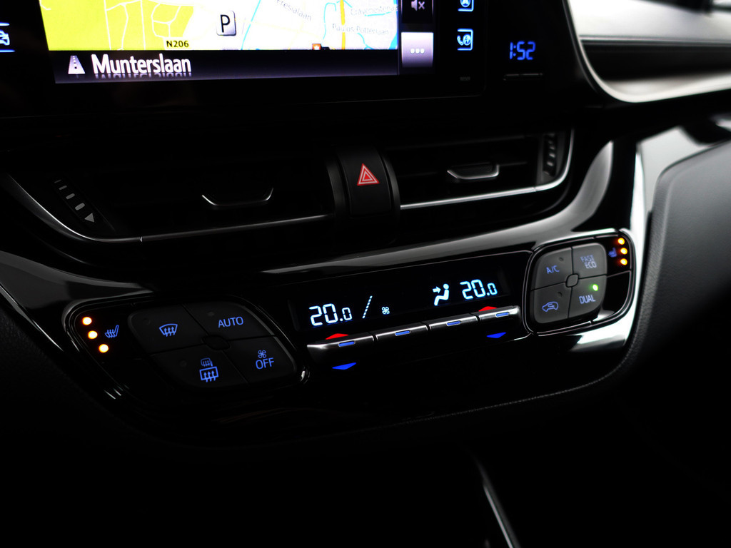 
								Toyota C-HR 1.8 Hybrid Dynamic Sport+ Aut- Two Tone, Camera, Xenon Led, Ada Cruise, Stoelverwarming, Comfort Interieur vol									