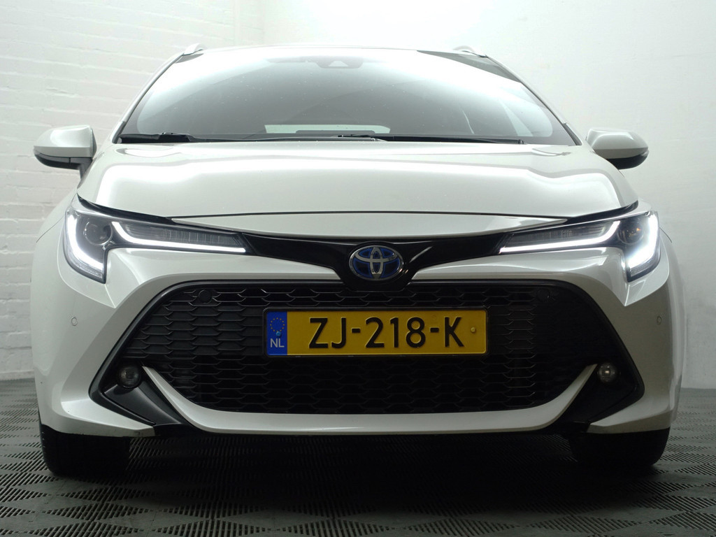 
Toyota Corolla Touring Sports 1.8 Hybrid Executive Aut- Head Up, Virtual cockpit, Stoelverwarming, Carplay, Park Pilot, Park Assist, Camera vol									