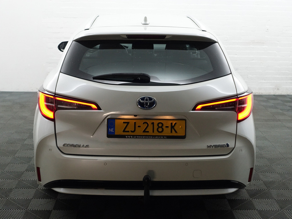 
Toyota Corolla Touring Sports 1.8 Hybrid Executive Aut- Head Up, Virtual cockpit, Stoelverwarming, Carplay, Park Pilot, Park Assist, Camera vol									
