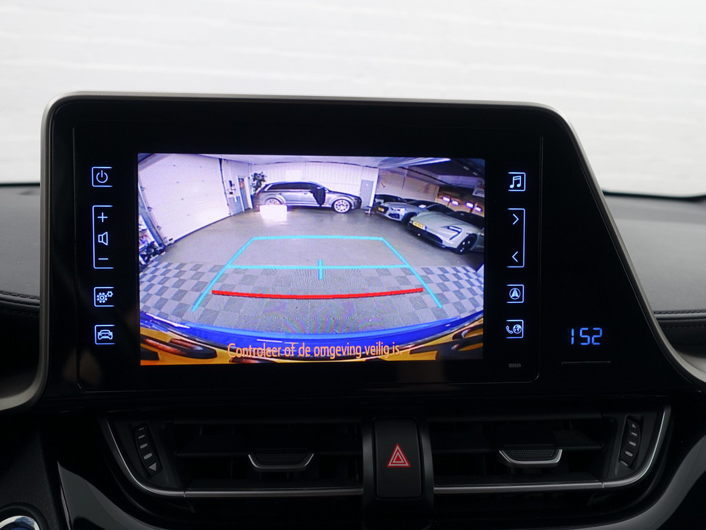 
								Toyota C-HR 1.8 Hybrid Dynamic Sport+ Aut- Two Tone, Camera, Xenon Led, Ada Cruise, Stoelverwarming, Comfort Interieur vol									