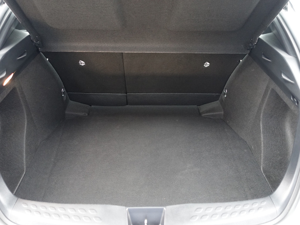 
Toyota C-HR 1.8 Hybrid Dynamic Sport Aut- Full Maxton Design, Two Tone, Smoke PPF, Xenon Led, Camera, Carplay vol									