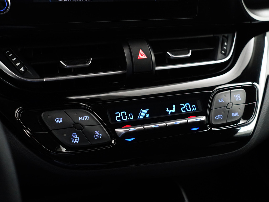 
Toyota C-HR 1.8 Hybrid Dynamic Sport Aut- Full Maxton Design, Two Tone, Smoke PPF, Xenon Led, Camera, Carplay vol									