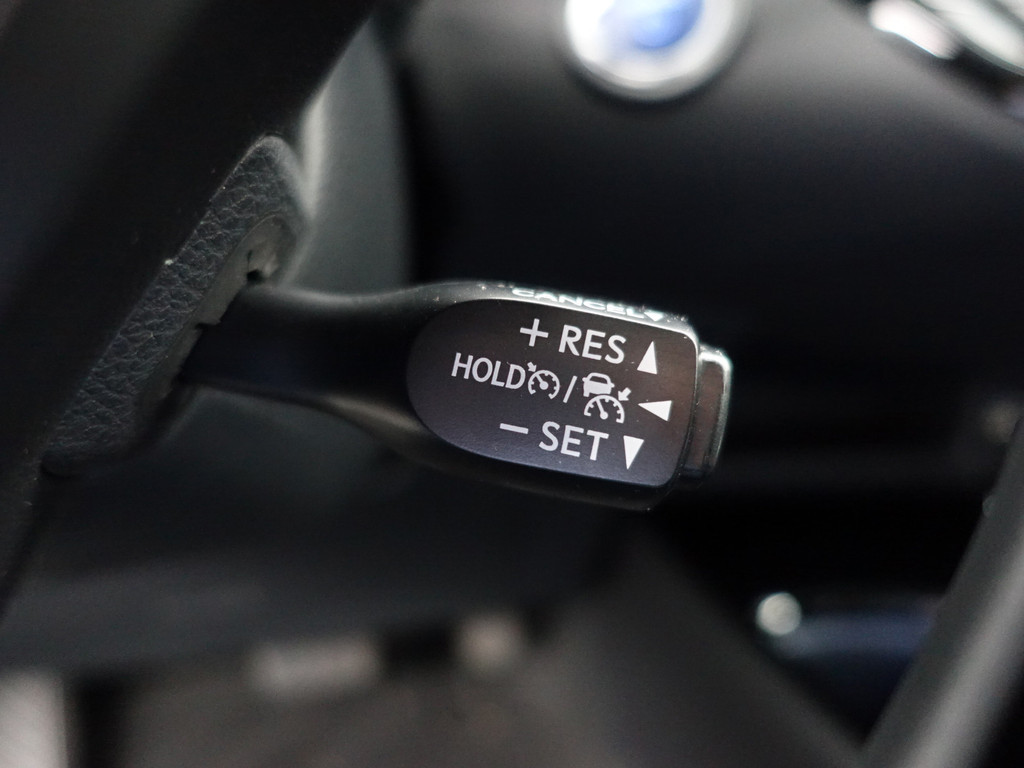 
Toyota C-HR 1.8 Hybrid Dynamic Sport Aut- Full Maxton Design, Two Tone, Smoke PPF, Xenon Led, Camera, Carplay vol									