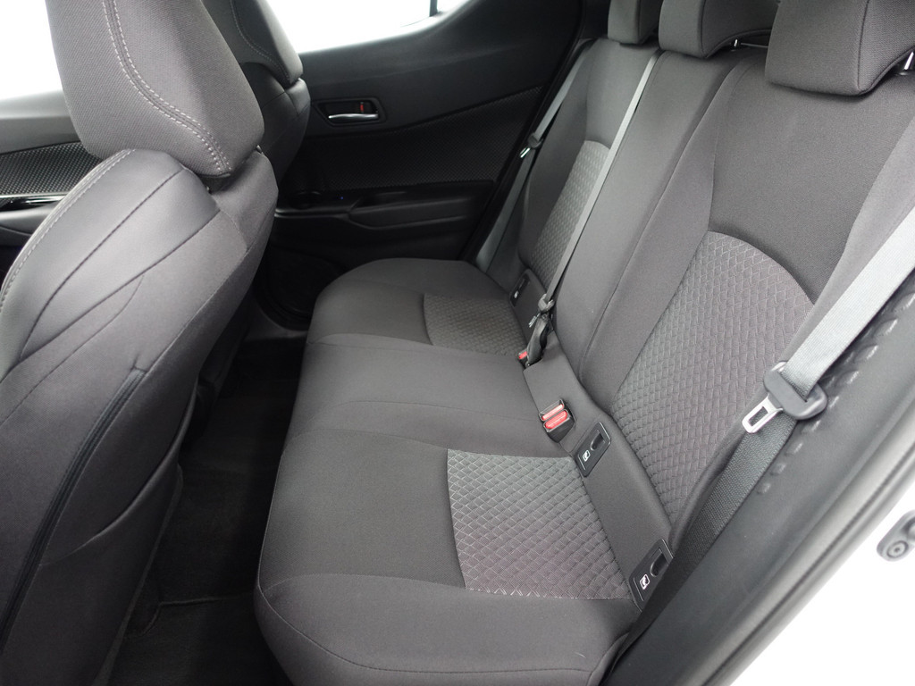 
Toyota C-HR 1.8 Hybrid Dynamic Sport Aut- Full Maxton Design, Two Tone, Smoke PPF, Xenon Led, Camera, Carplay vol									