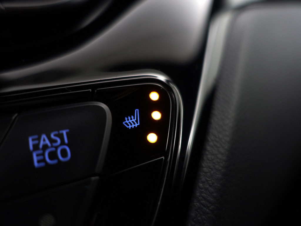 
								Toyota C-HR 1.8 Hybrid Executive Aut- Two Tone, Camera, Ada Cruise, Stoelverwarming, JBL Audio, Comfort Interieur vol									
