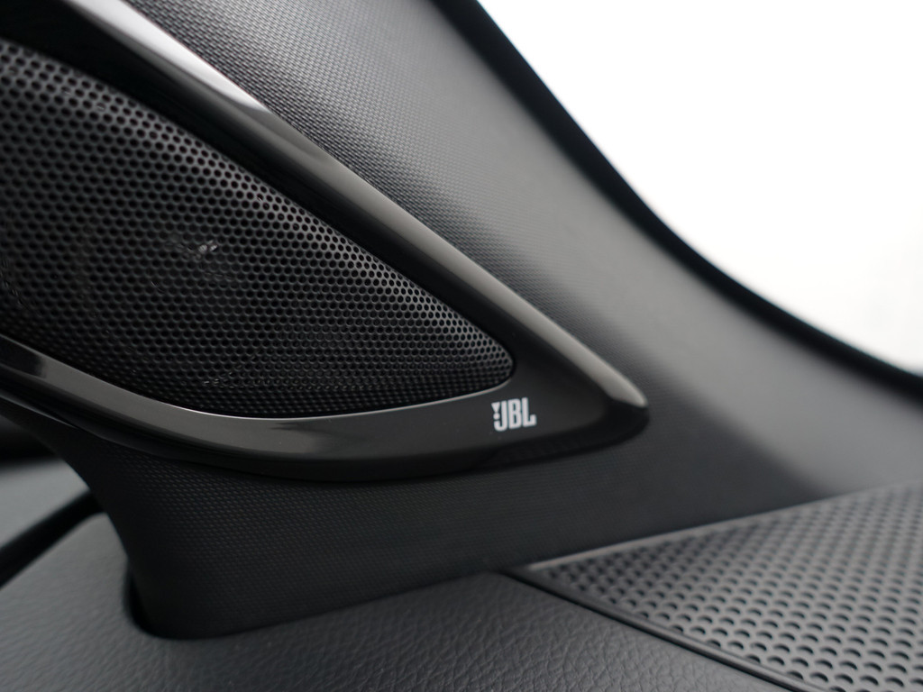 
								Toyota C-HR 1.8 Hybrid Executive Aut- Two Tone, Camera, Ada Cruise, Stoelverwarming, JBL Audio, Comfort Interieur vol									