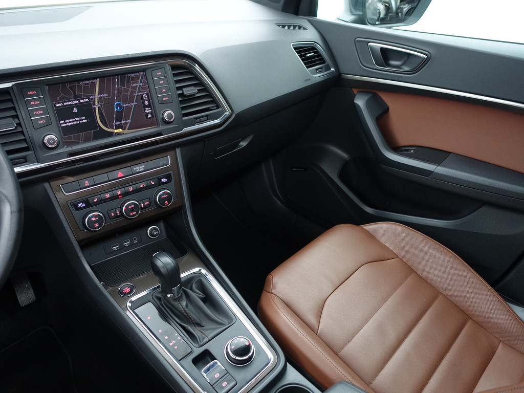 
								Seat Ateca 1.5 TSI Xcellence Aut- Standkachel, Panodak, Sfeerverlichting, Xenon Led, Dynamic Select, Camera vol									