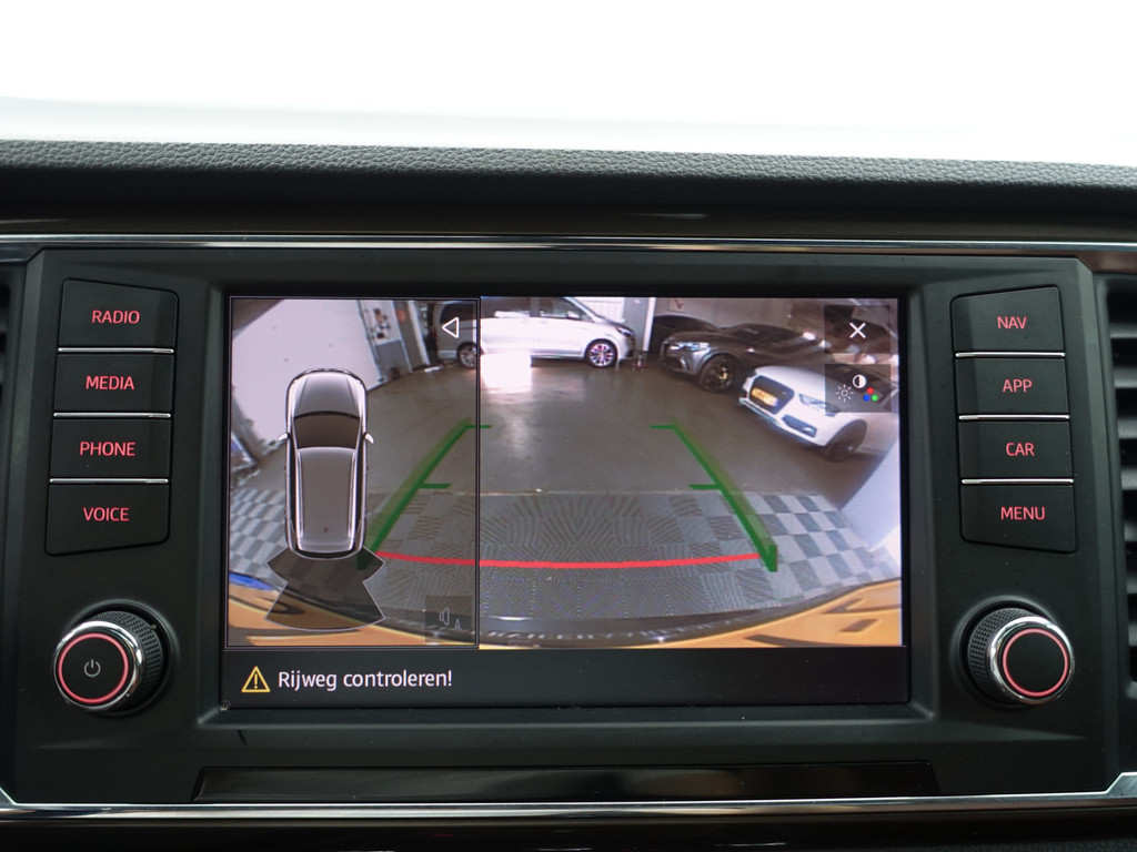 
								Seat Ateca 1.5 TSI Xcellence Aut- Standkachel, Panodak, Sfeerverlichting, Xenon Led, Dynamic Select, Camera vol									