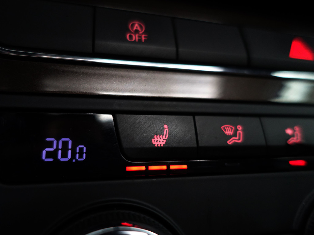 
								Seat Ateca 1.5 TSI Xcellence Aut- Standkachel, Panodak, Sfeerverlichting, Xenon Led, Dynamic Select, Camera vol									