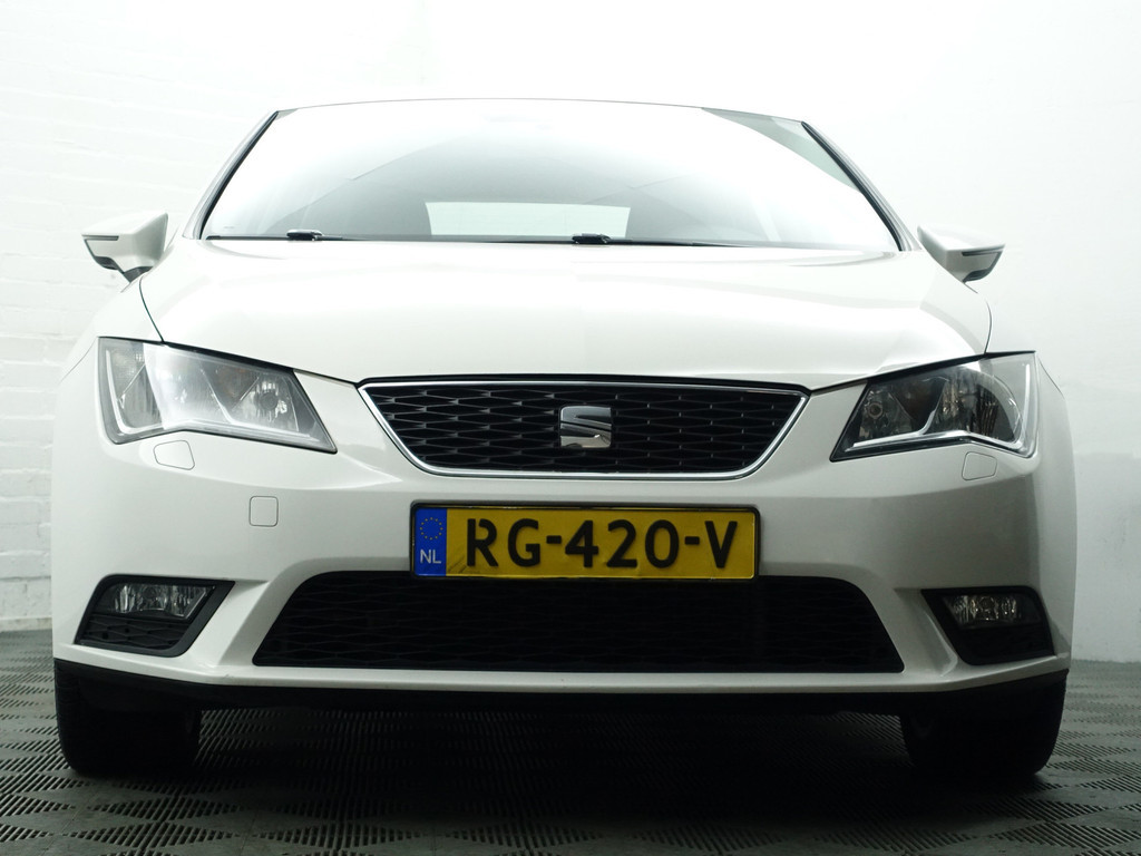 
								Seat Leon 1.6 TDI Connect Aut- Park Assist, Navi, Cruise, Stoelverwarming, Clima vol									