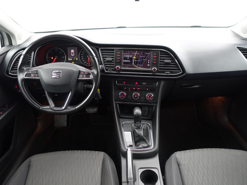 
								Seat Leon 1.6 TDI Connect Aut- Park Assist, Navi, Cruise, Stoelverwarming, Clima vol									