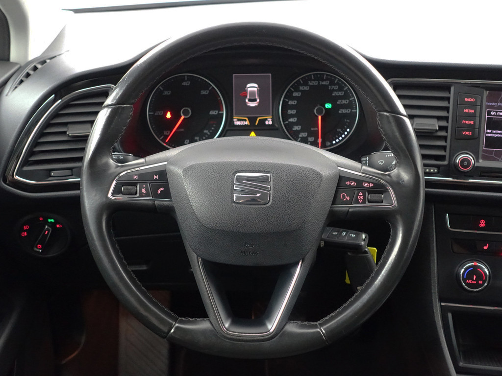 
								Seat Leon 1.6 TDI Connect Aut- Park Assist, Navi, Cruise, Stoelverwarming, Clima vol									