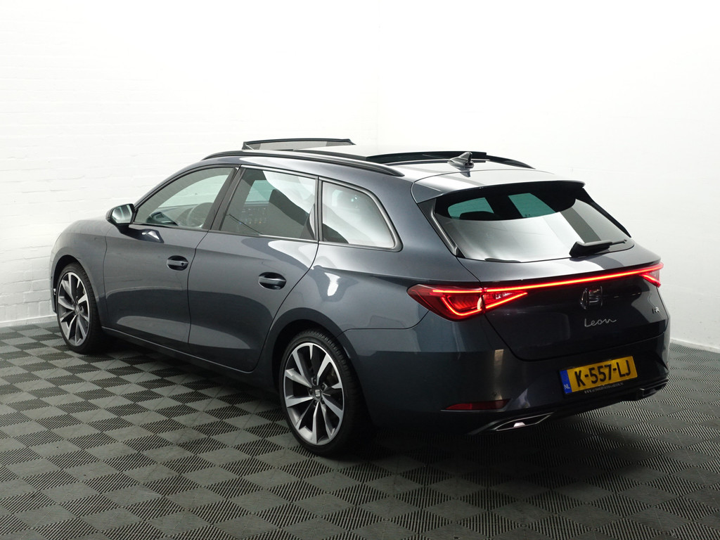 
Seat Leon Sportstourer 1.5 eTSI FR Launch Edition Aut- Panodak, Beats Audio, Stuur/Stoelverwarming, Sfeerverlichting, Ada Cruise, Carplay vol									