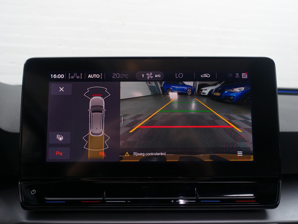 
Seat Leon Sportstourer 1.5 eTSI FR Launch Edition Aut- Panodak, Beats Audio, Stuur/Stoelverwarming, Sfeerverlichting, Ada Cruise, Carplay vol									