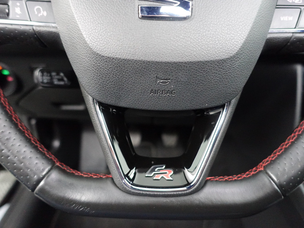 
Seat Leon 1.5 TSI 150Pk FR Blackline- Panodak, Sfeerverlichting, Carplay, Keyless, Dynamic Select, Sport Interieur vol									