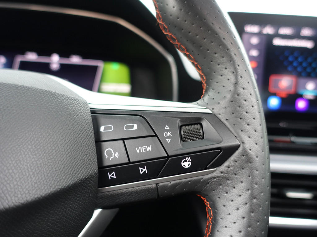 
Seat Leon Sportstourer 1.5 eTSI FR Launch Edition Aut- Panodak, Beats Audio, Stuur/Stoelverwarming, Sfeerverlichting, Ada Cruise, Carplay vol									