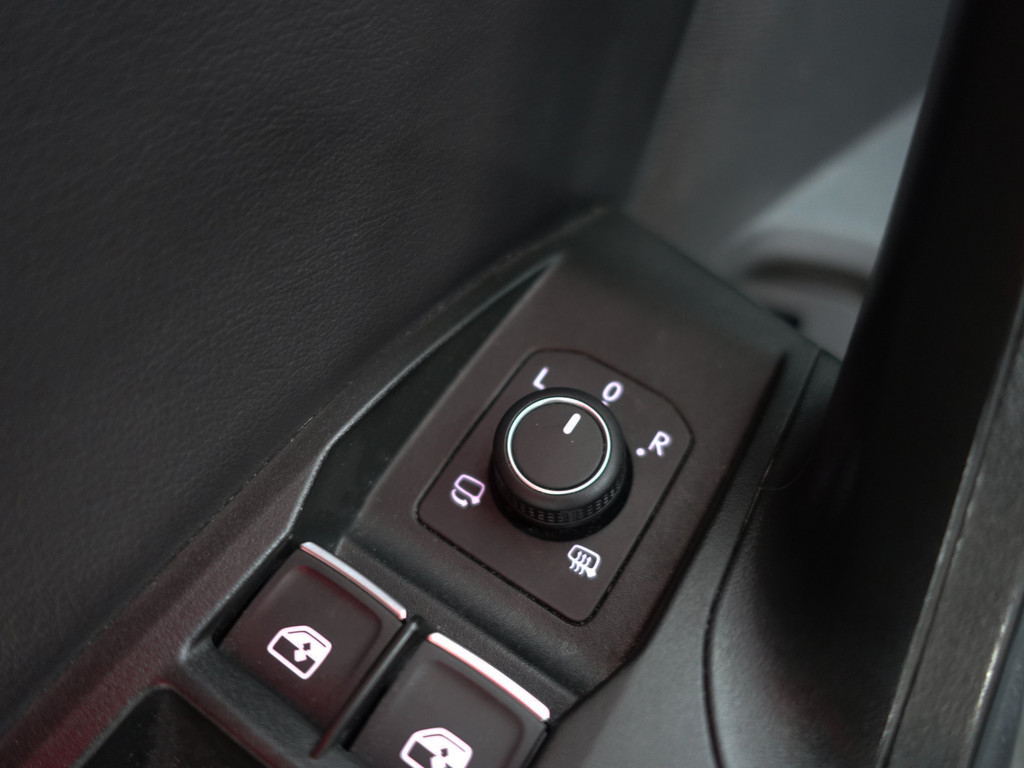 
Seat Leon Sportstourer 1.5 eTSI FR Launch Edition Aut- Panodak, Beats Audio, Stuur/Stoelverwarming, Sfeerverlichting, Ada Cruise, Carplay vol									