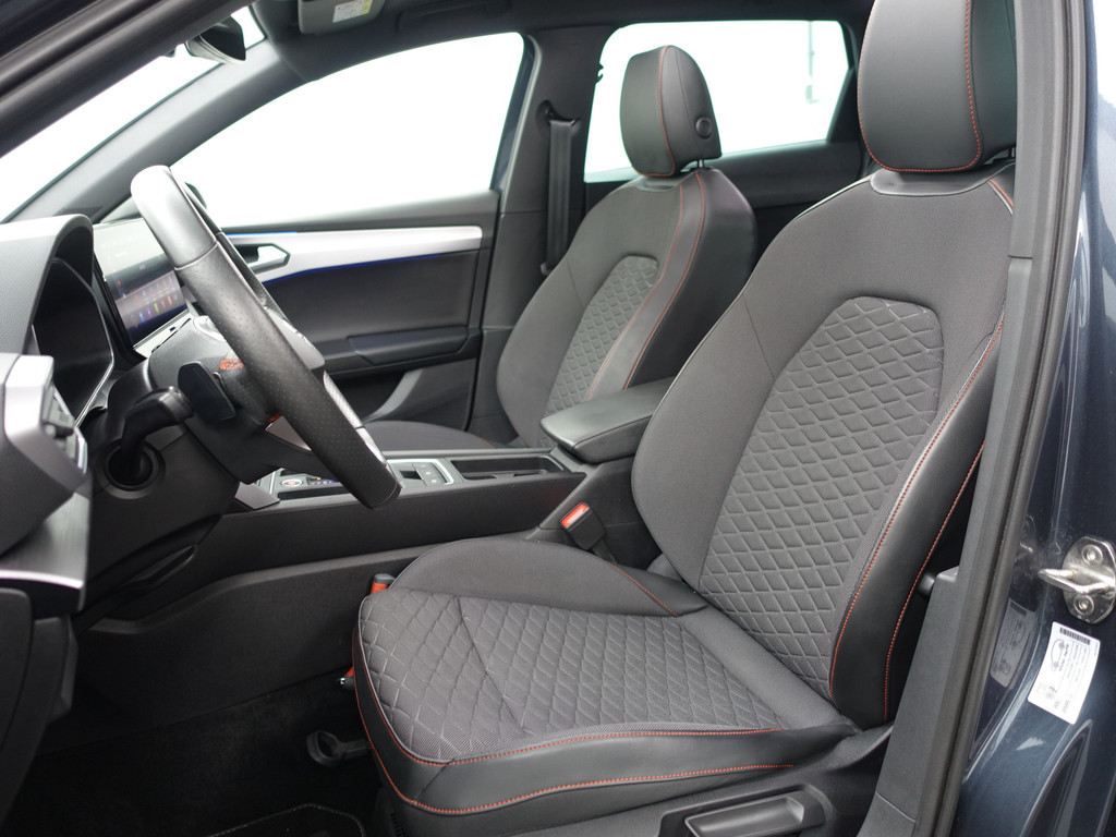 
Seat Leon Sportstourer 1.5 eTSI FR Launch Edition Aut- Panodak, Beats Audio, Stuur/Stoelverwarming, Sfeerverlichting, Ada Cruise, Carplay vol									