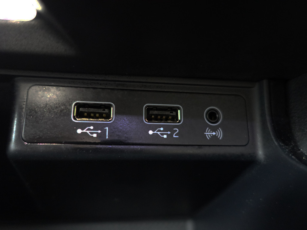 
Seat Leon 1.5 TSI 150Pk FR Blackline- Panodak, Sfeerverlichting, Carplay, Keyless, Dynamic Select, Sport Interieur vol									