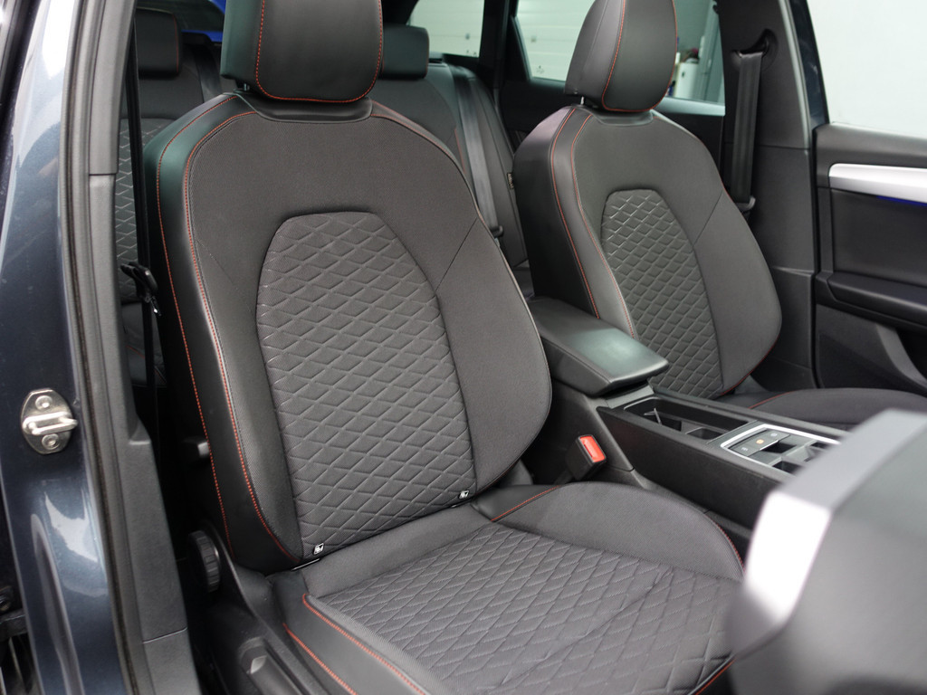 
Seat Leon Sportstourer 1.5 eTSI FR Launch Edition Aut- Panodak, Beats Audio, Stuur/Stoelverwarming, Sfeerverlichting, Ada Cruise, Carplay vol									