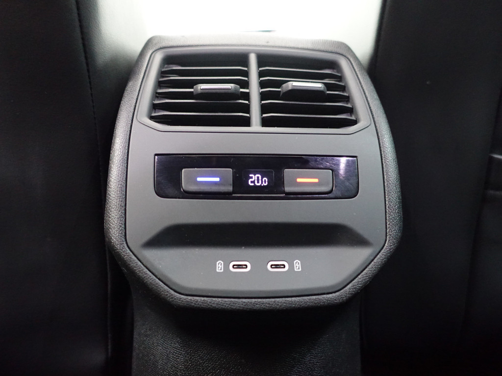 
Seat Leon Sportstourer 1.5 eTSI FR Launch Edition Aut- Panodak, Beats Audio, Stuur/Stoelverwarming, Sfeerverlichting, Ada Cruise, Carplay vol									